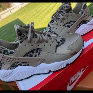 nike air huarache leopard print